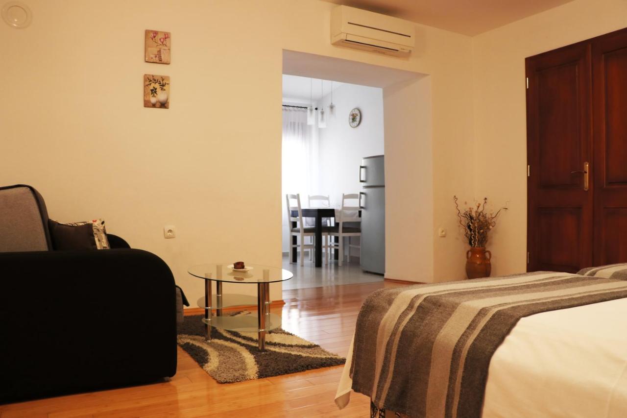 Apartman Ana Скрадин Екстериор снимка