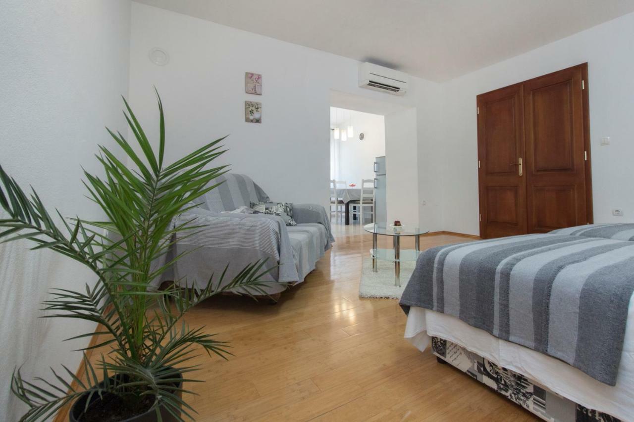 Apartman Ana Скрадин Екстериор снимка